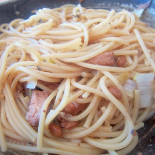 鰯缶と昆布の納豆パスタグリル